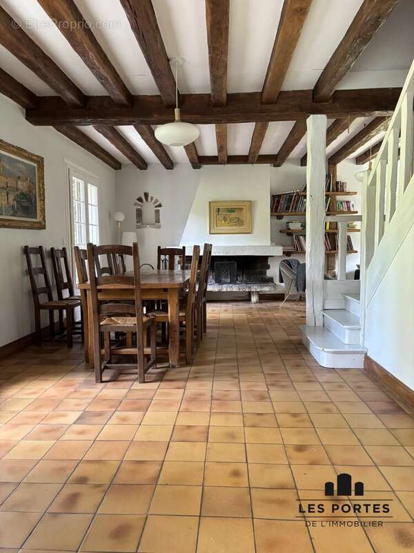 Maison à NOISY-SUR-ECOLE