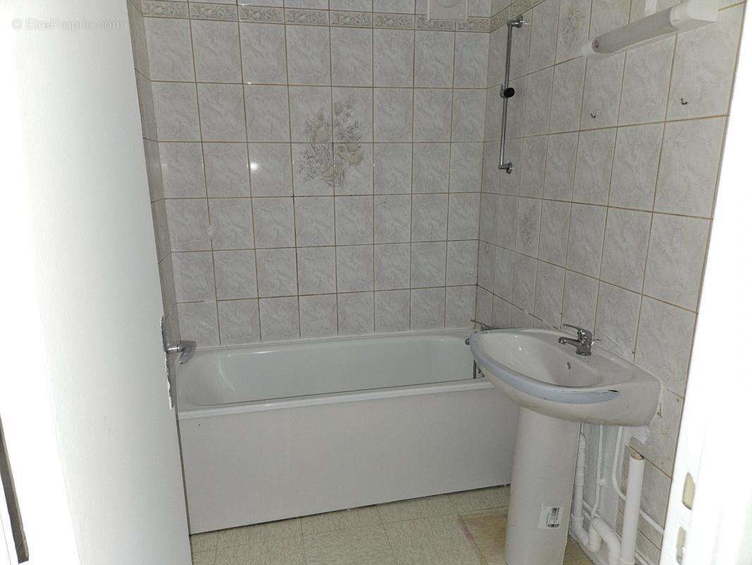 Appartement à COMBS-LA-VILLE