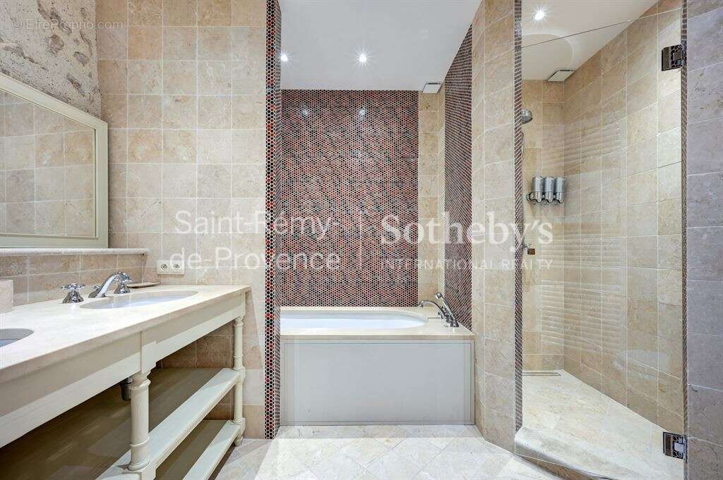 Maison à SAINT-REMY-DE-PROVENCE