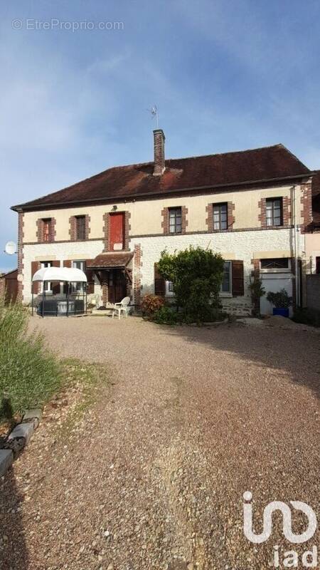 Photo 1 - Maison à NEUVY-SAUTOUR