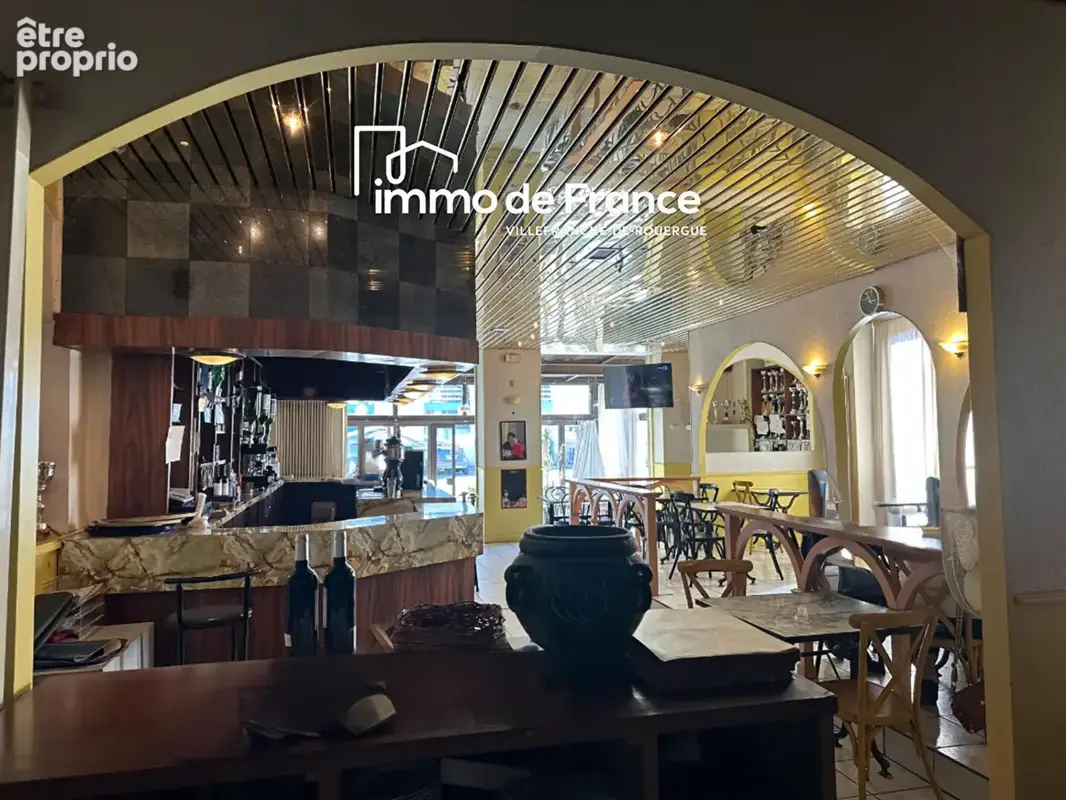 Immeuble avec murs de bar brasserie et étages a aménager - photo 4