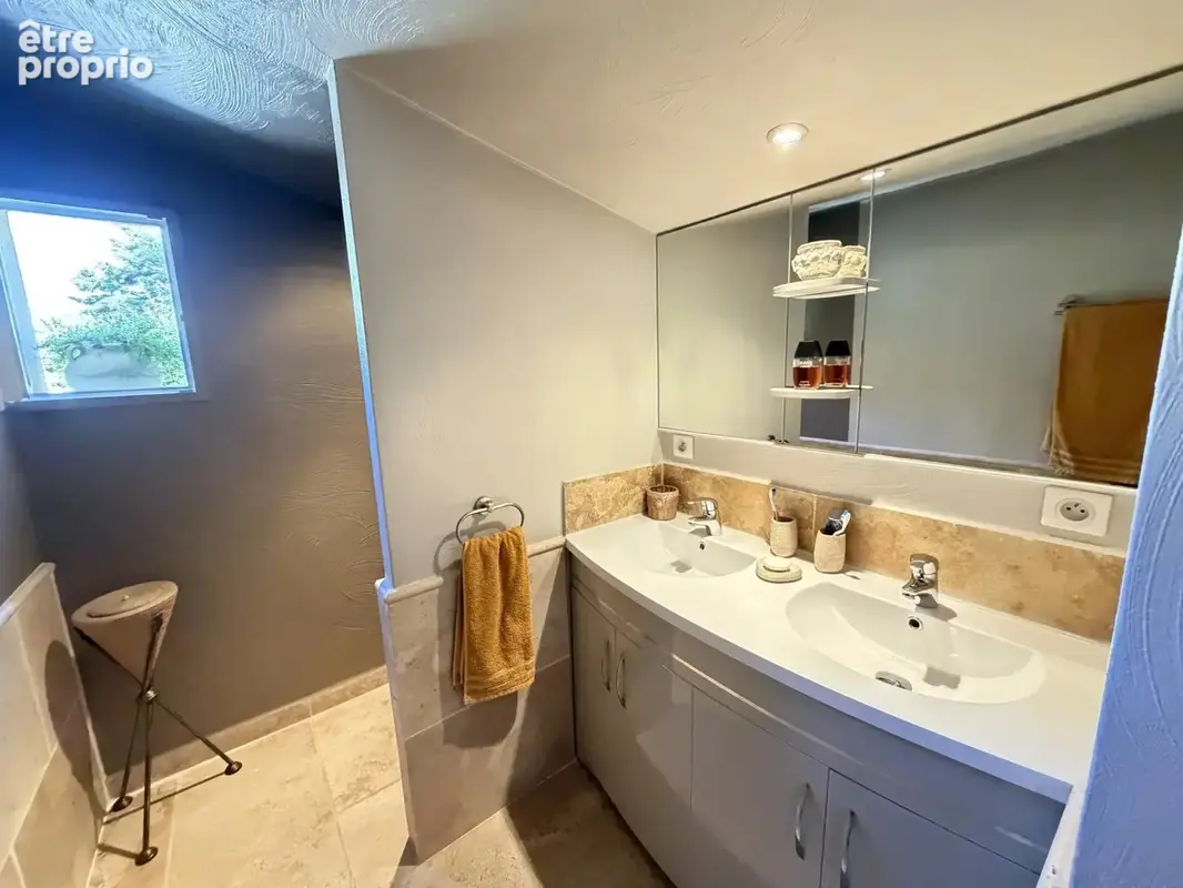 LA BASTIDE – Une propriété pleine de charme dans un écrin de verdure – 395 000 € - photo 7