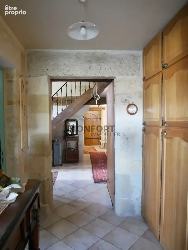 Authentique maison de caractère avec dépendances, cour en pierre et vue sur les vignobles de Saint-Émilion - photo 11