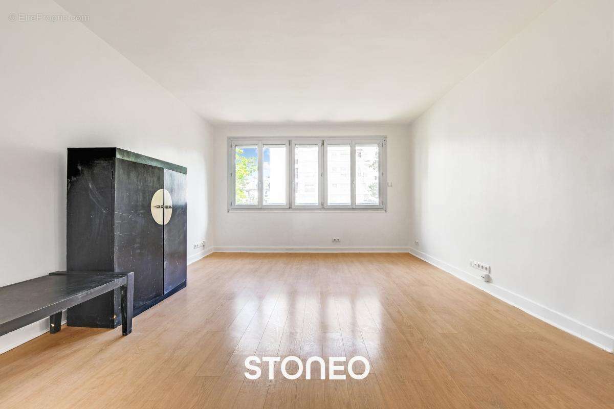 Appartement à PARIS-14E