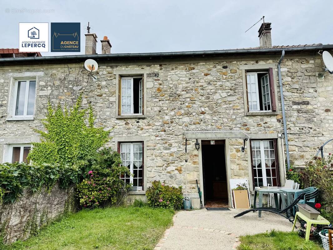 Maison à LA FERTE-MILON