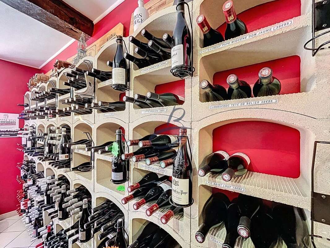 Commerce à L'ISLE-D'ABEAU