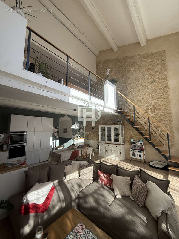 Maison à MOUSSAN