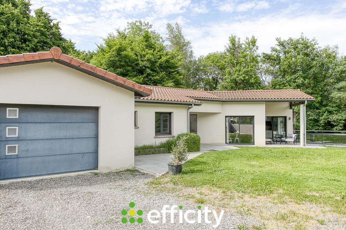 Maison à CIVRIEUX-D&#039;AZERGUES