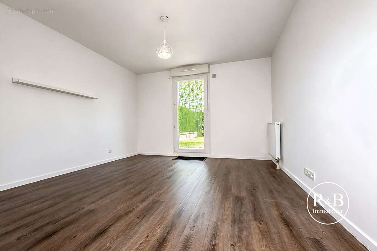 Appartement à VILLEPREUX