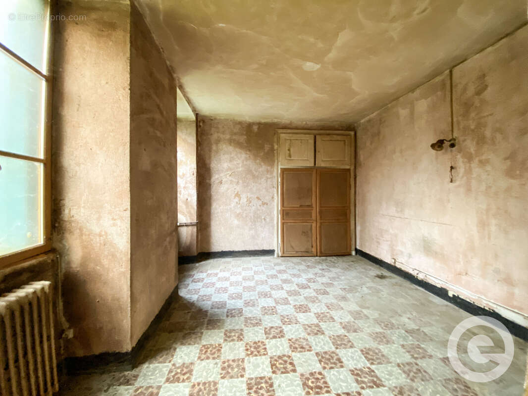 Maison à FONTENAY-PRES-VEZELAY