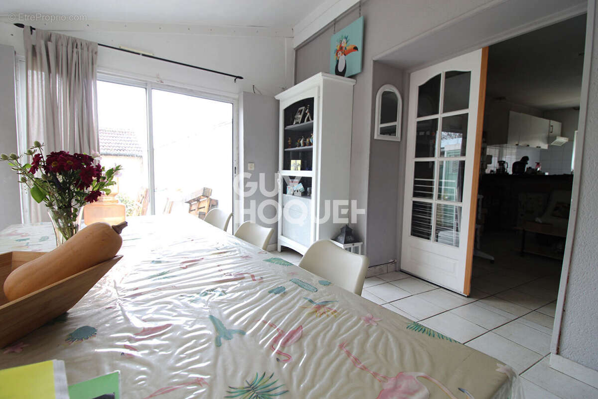 Maison à OZOUER-LE-VOULGIS