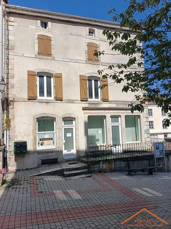 Appartement à BAINS-LES-BAINS