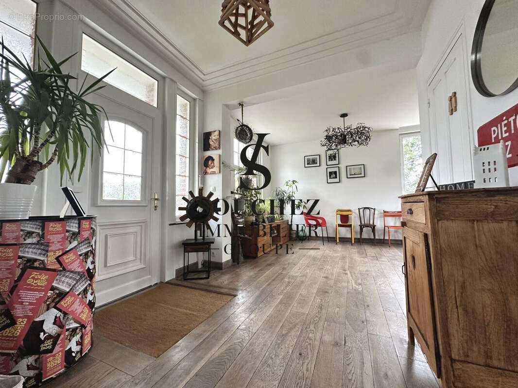 Maison 196 m² à Beaumetz-Les-Loges  - photo 4