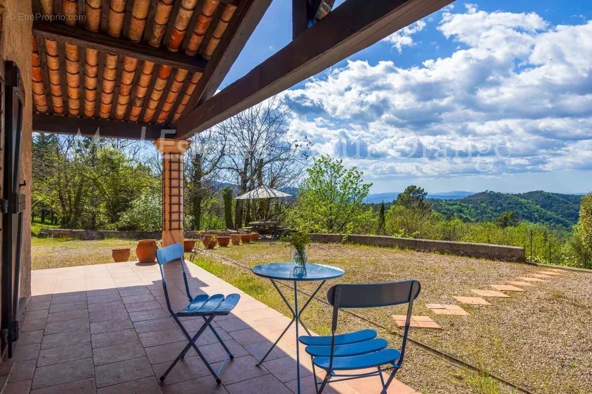 Maison à LA GARDE-FREINET