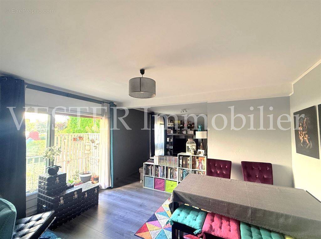Appartement à HOUILLES