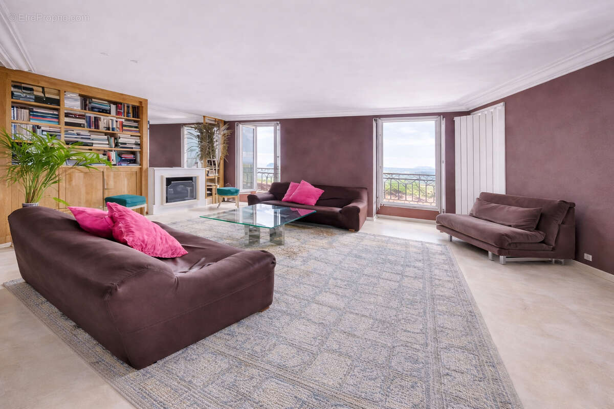 Appartement à NOGENT-SUR-MARNE