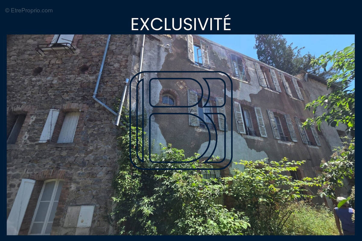 Maison à SAINT-GERVAIS-SOUS-MEYMONT