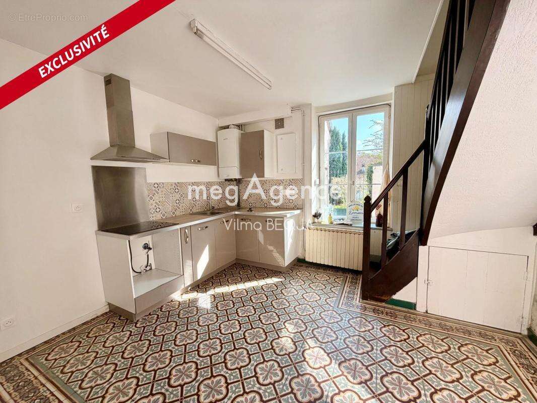 Maison à PONT-SUR-YONNE