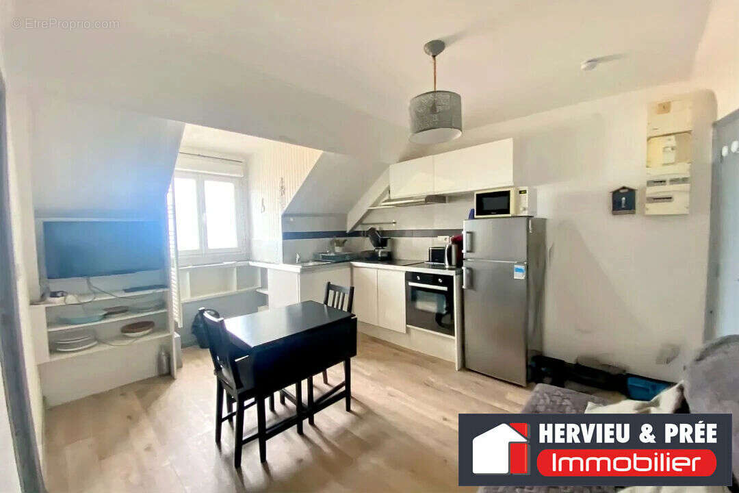 Appartement à LUC-SUR-MER