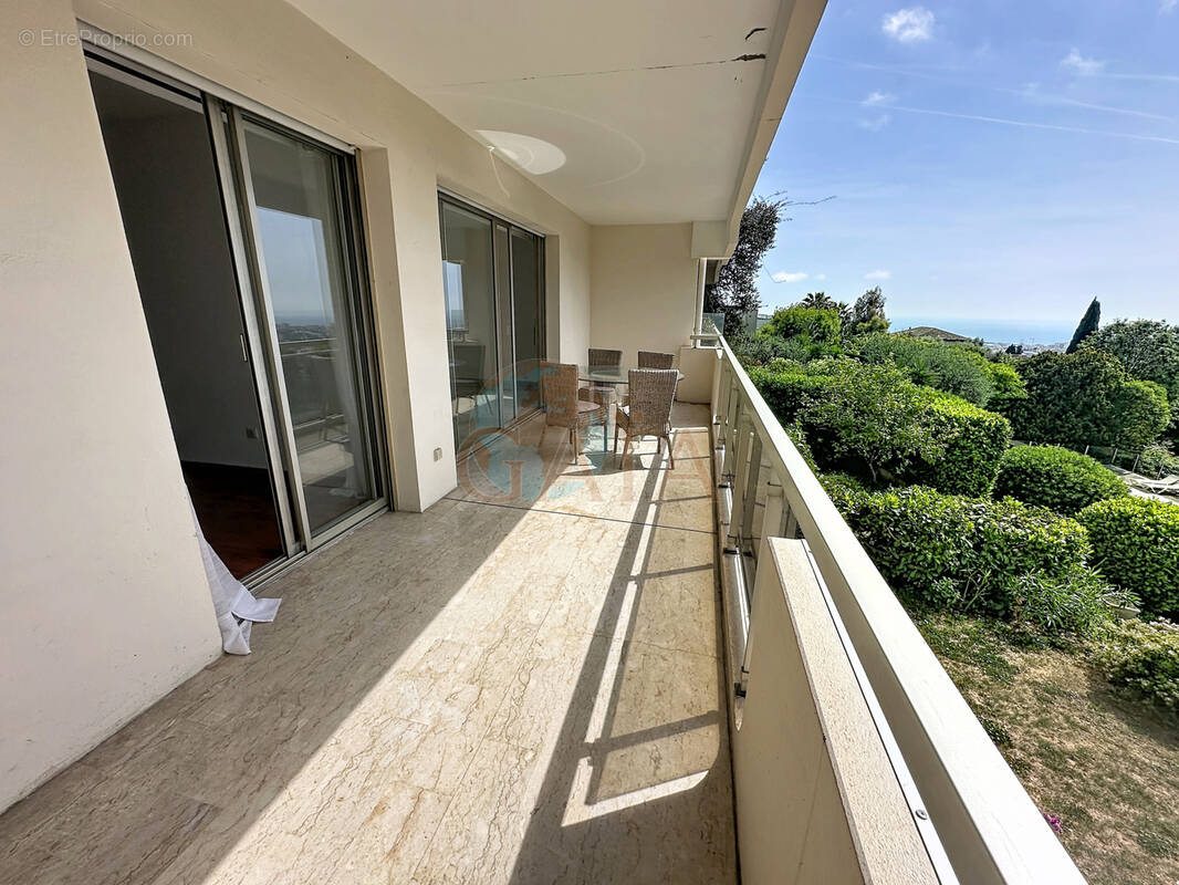 Appartement à LE CANNET