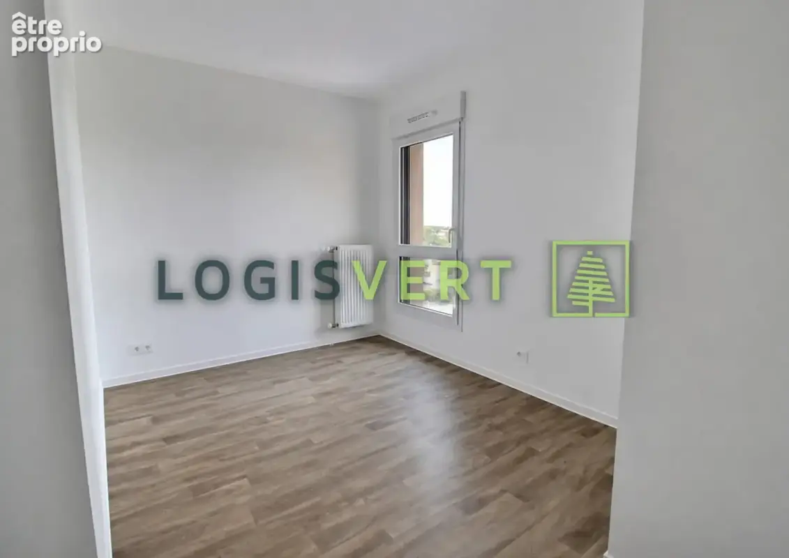 Appartement 5 pièces 81 m² à vendre à Massy (91300) - photo 2