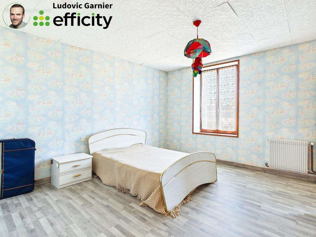 Maison à SAINT-HILAIRE-DU-HARCOUET