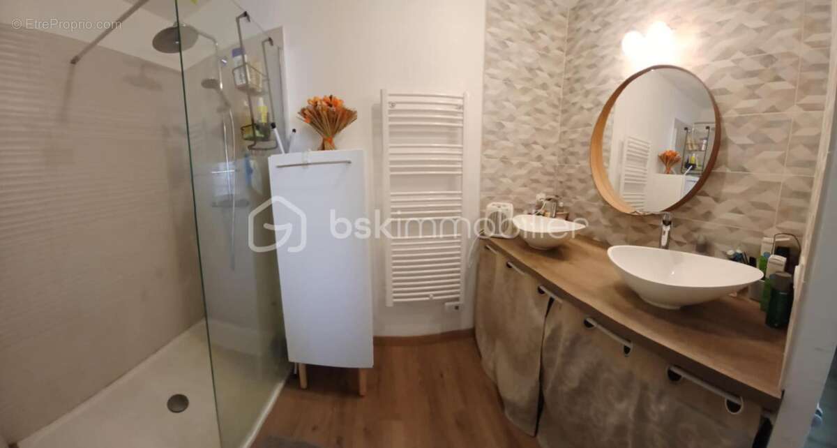 Maison à PEZILLA-LA-RIVIERE