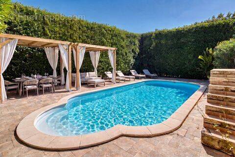Maison à ROQUEBRUNE-CAP-MARTIN