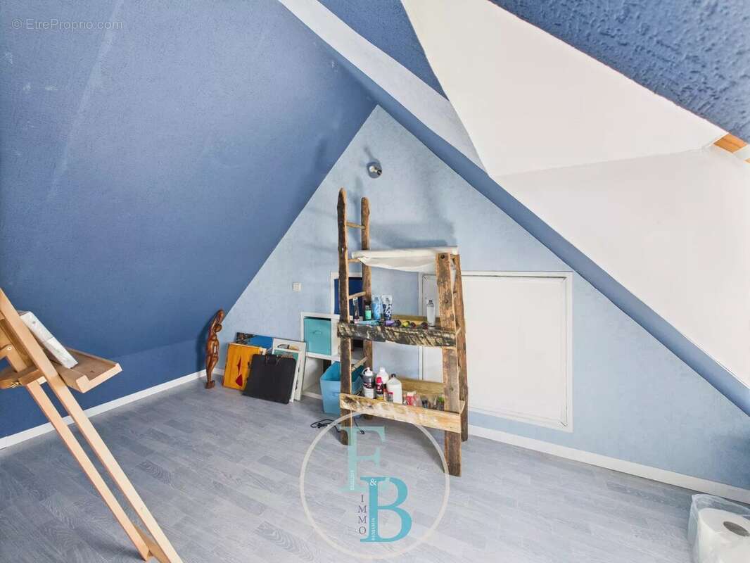 Maison - 235m2 - T8 - photo 18