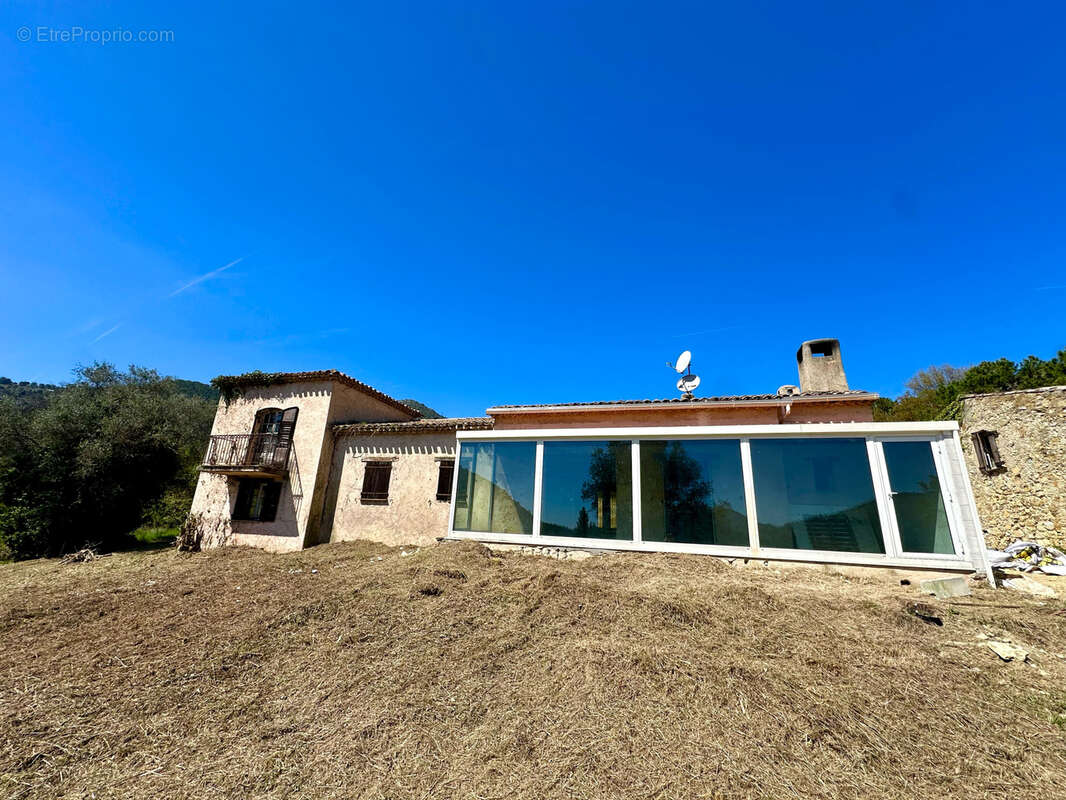 Maison à TOURRETTE-LEVENS