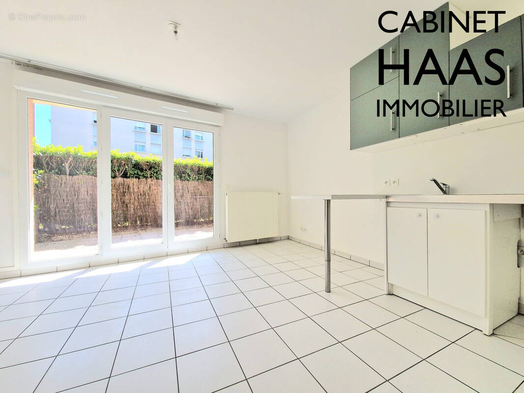 Séjour cuisine - Appartement à CRETEIL