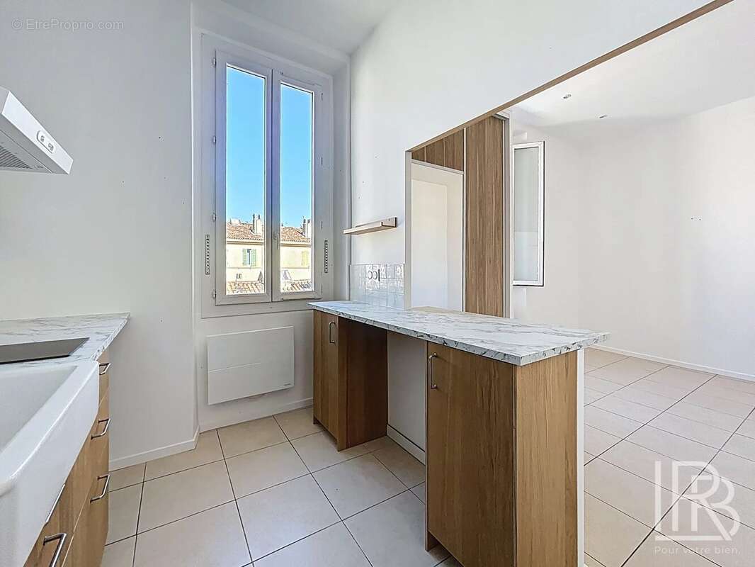 Appartement à MARSEILLE-6E
