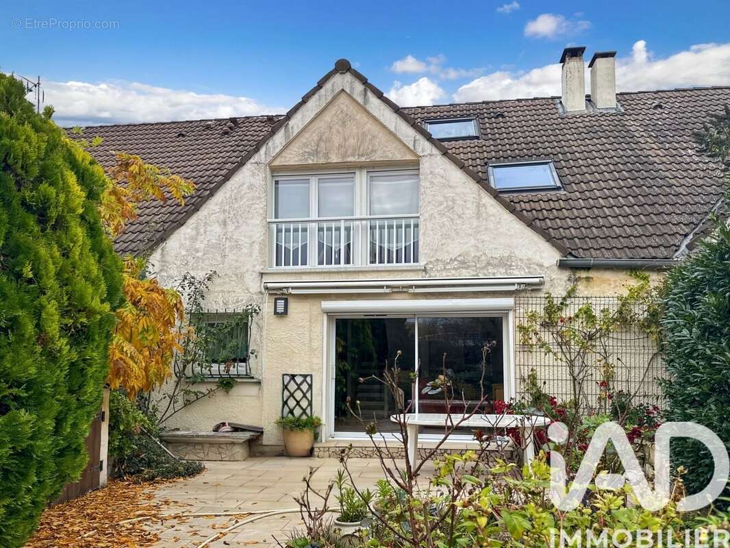 Photo 1 - Maison à LE MEE-SUR-SEINE
