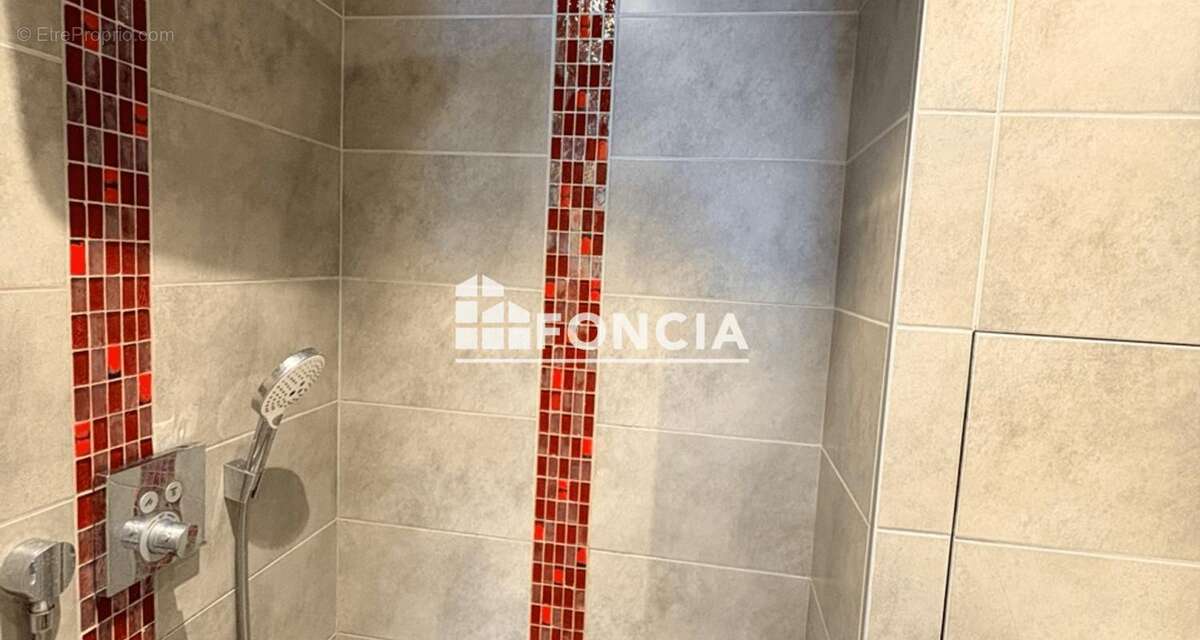 Appartement à LES ALLUES