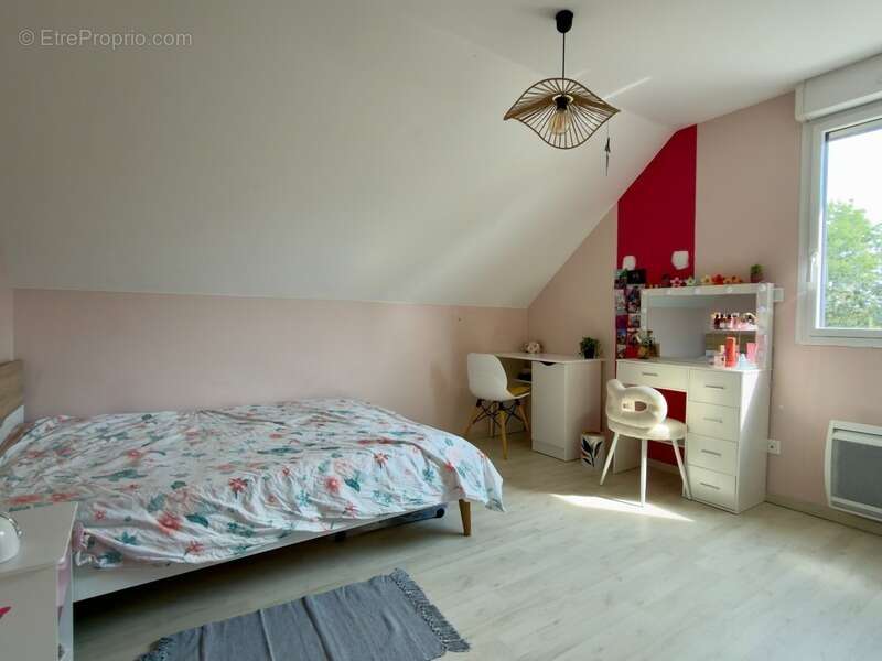 ALLONNES, Maison de 137m² 4 chambres avec vie de plain-pied sur terrain arboré de 1110m² - photo 15