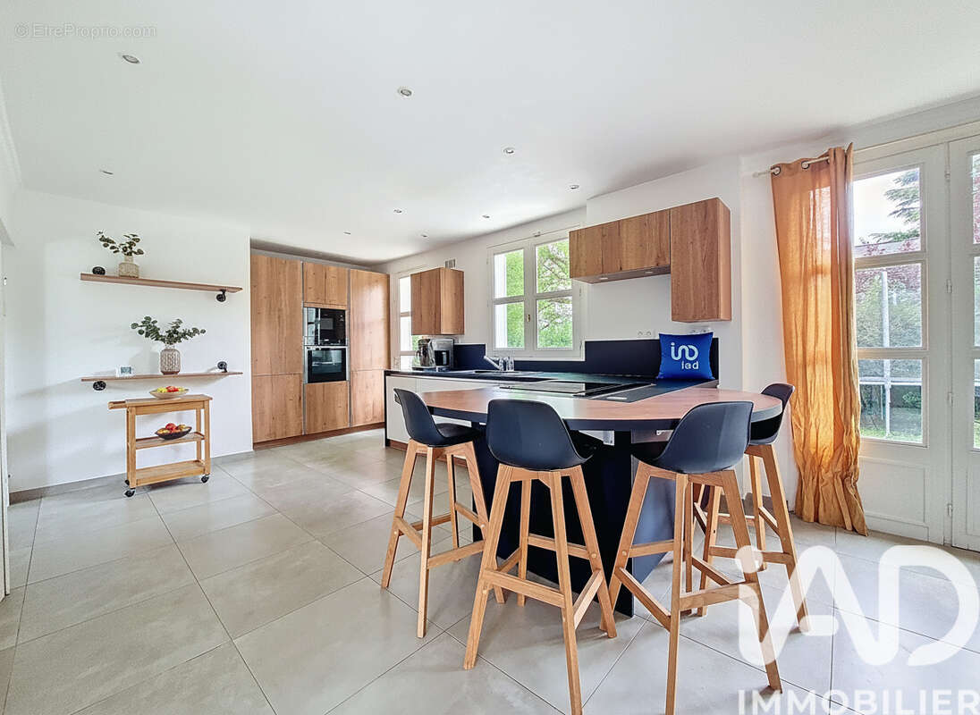 Photo 2 - Maison à OZOIR-LA-FERRIERE