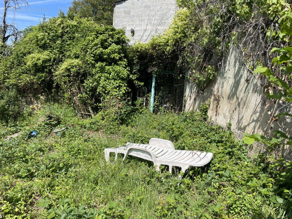 Maison à SEGUR-LE-CHATEAU