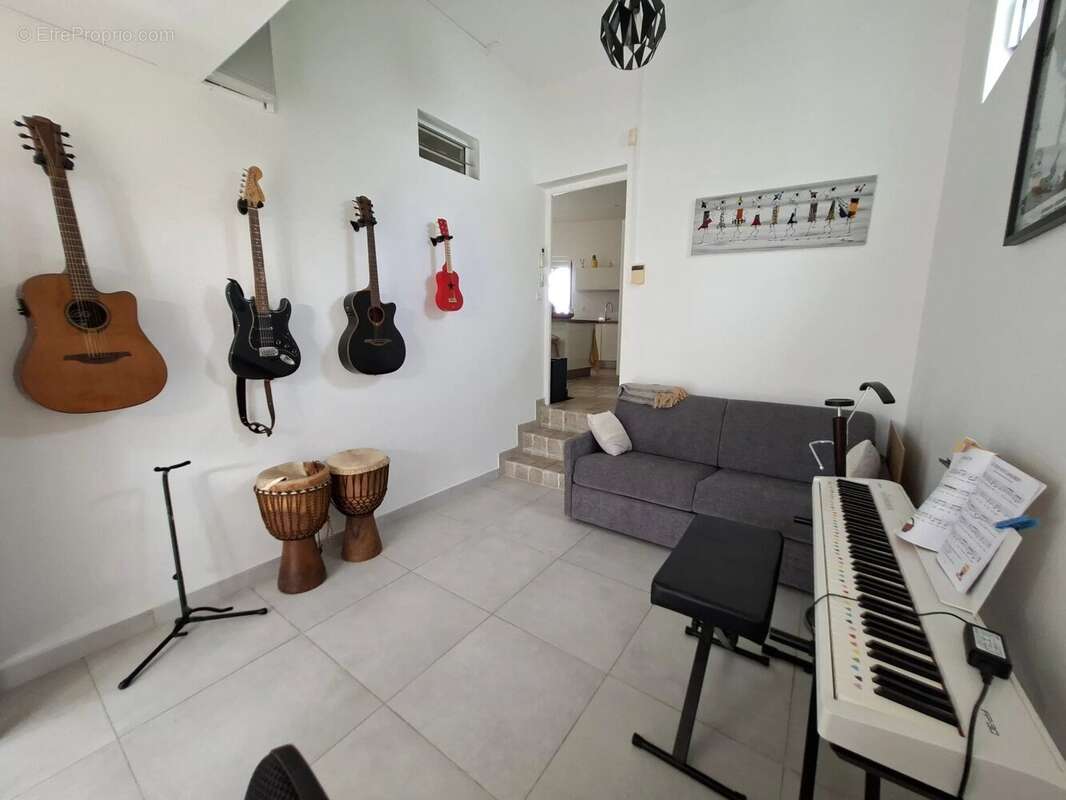 Maison à LES TROIS-ILETS