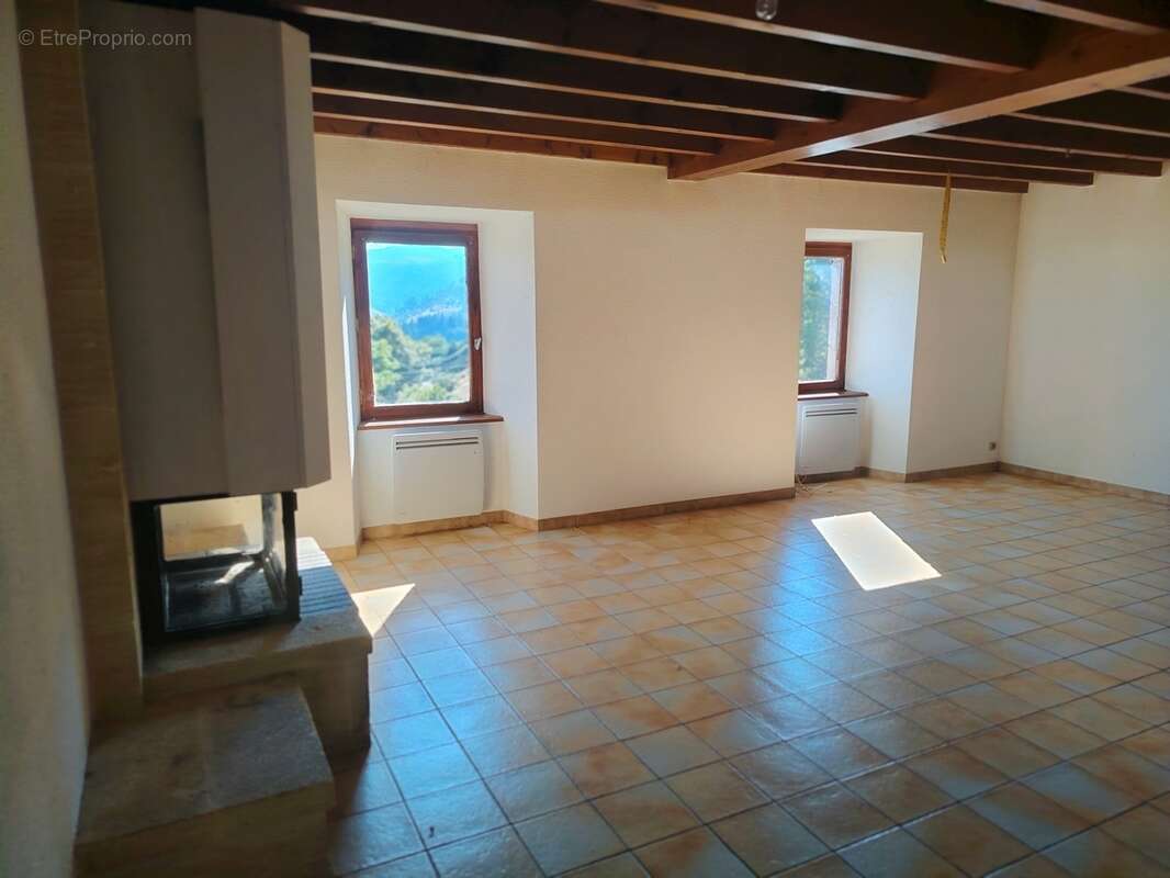 Maison en pierres à vendre 7 pièces SAINT MARTIN DE VALAMAS (07) - photo 17