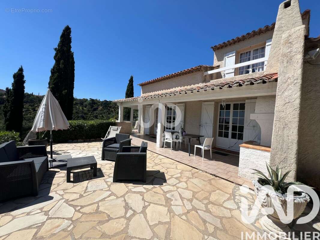 Photo 4 - Maison à LES ISSAMBRES