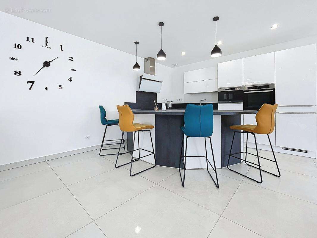 Maison à SAINT-PAUL-LES-ROMANS