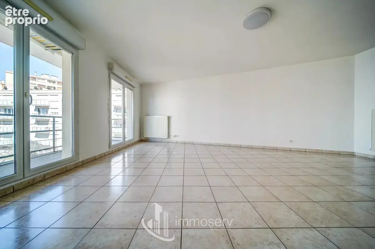 Appartement 4 pièces 75 m² à vendre à Thionville (57100) - photo 2