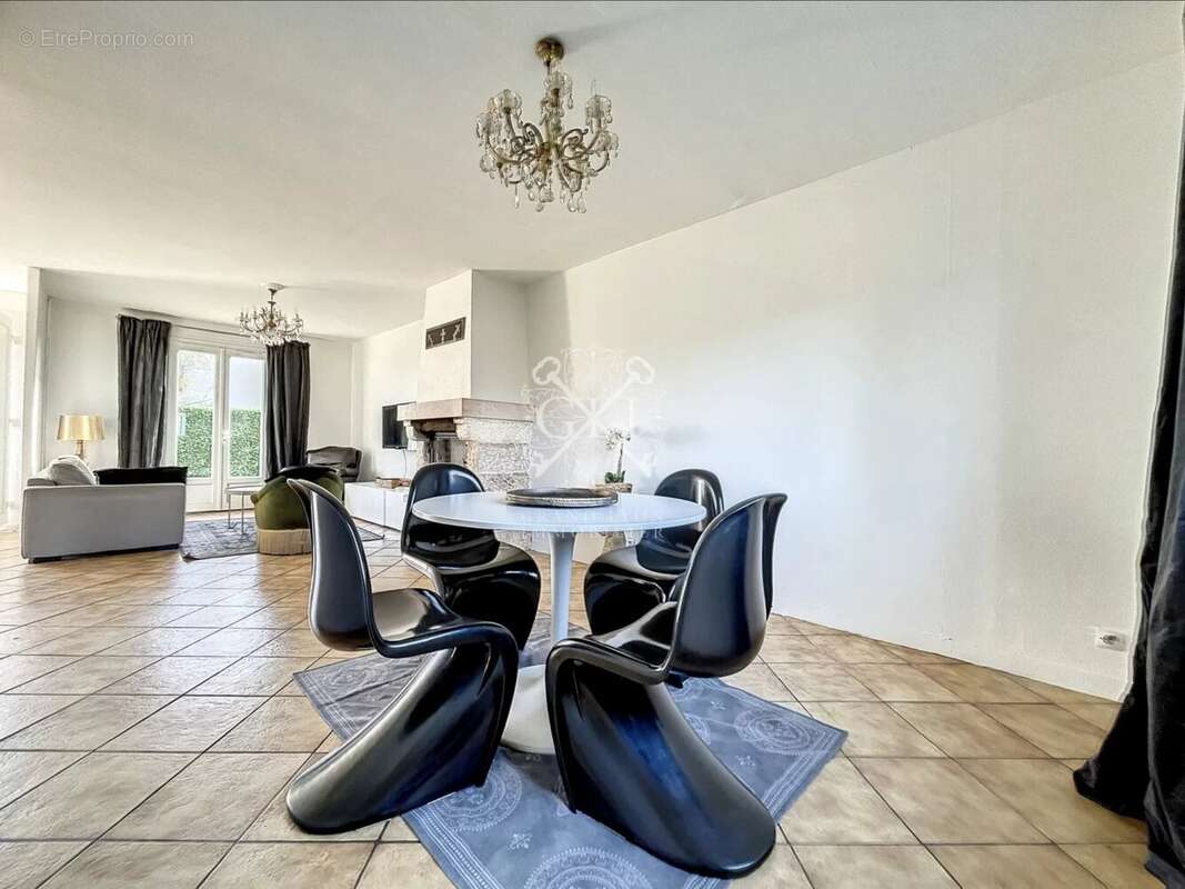 Maison à ANDREZIEUX-BOUTHEON