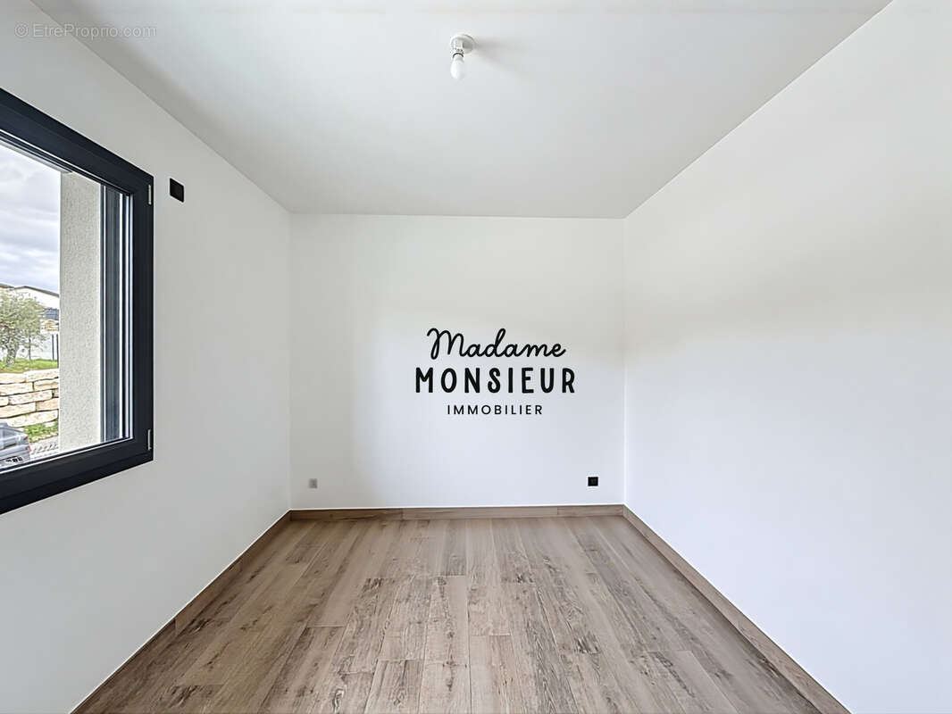 Maison à BOURGOIN-JALLIEU