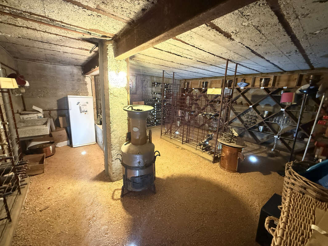 Maison à VILLENEUVE-LES-CORBIERES