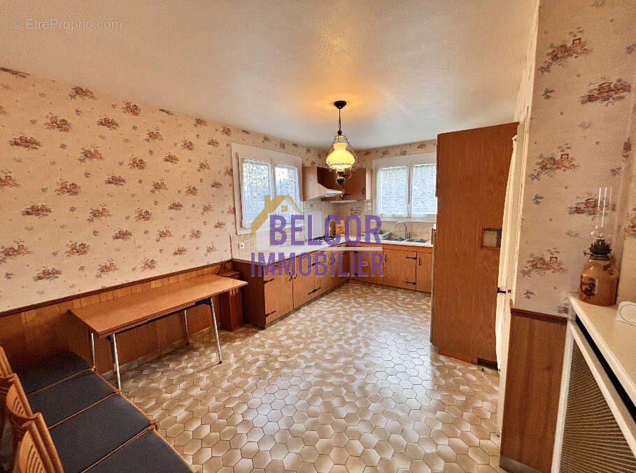 7 pièces - 160 m2 (à 15 min de Malesherbes RER D) - photo 5