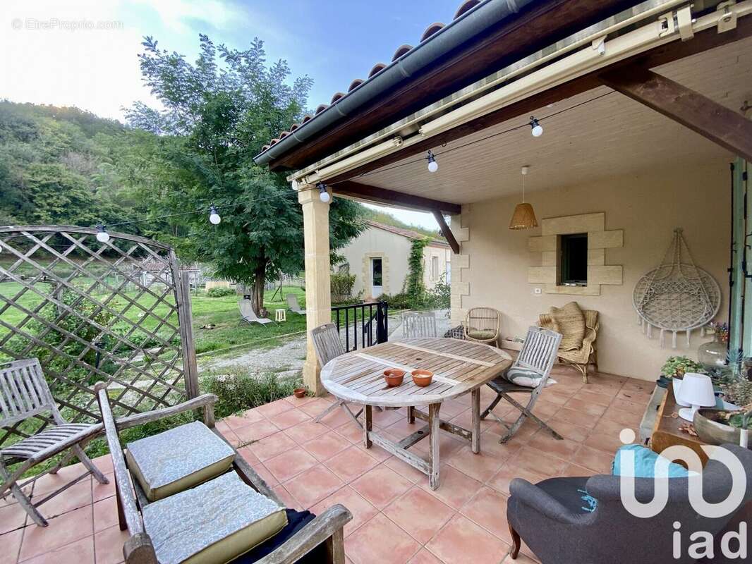 Photo 3 - Maison à SAINT-CYBRANET