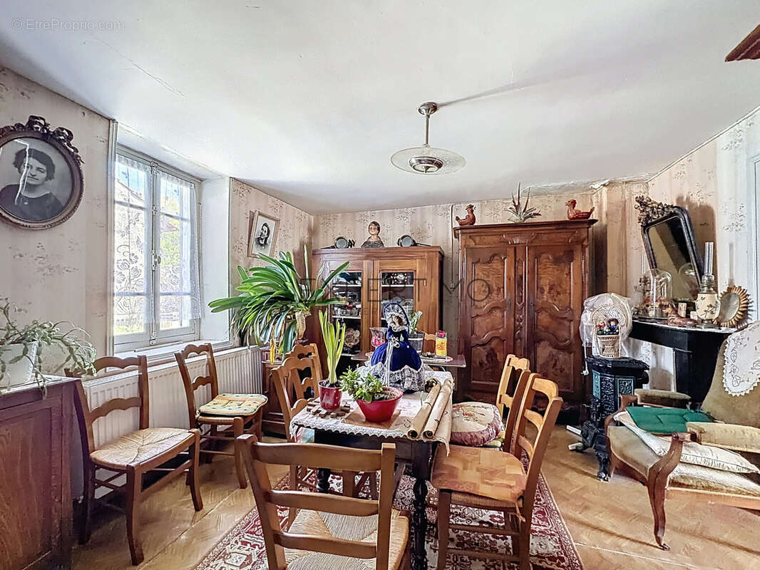 Maison à CUISERY