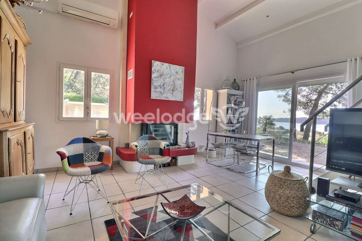 Maison à SAINT-CHAMAS