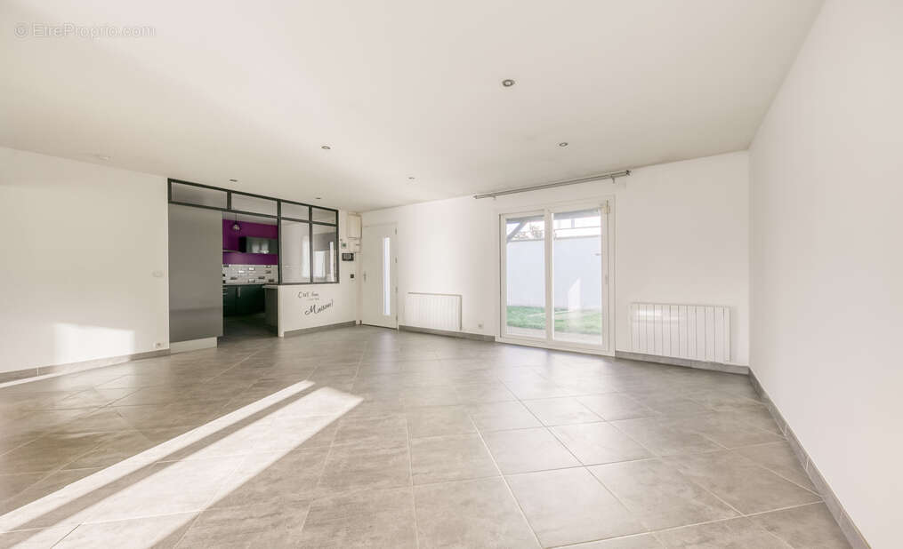 Maison à OZOIR-LA-FERRIERE